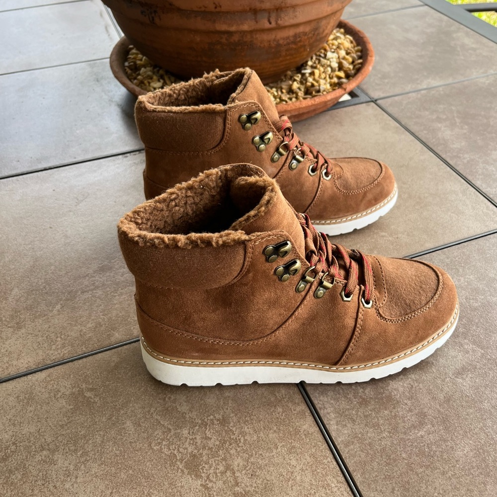 American Eagle Brown Suede Ankle Boots